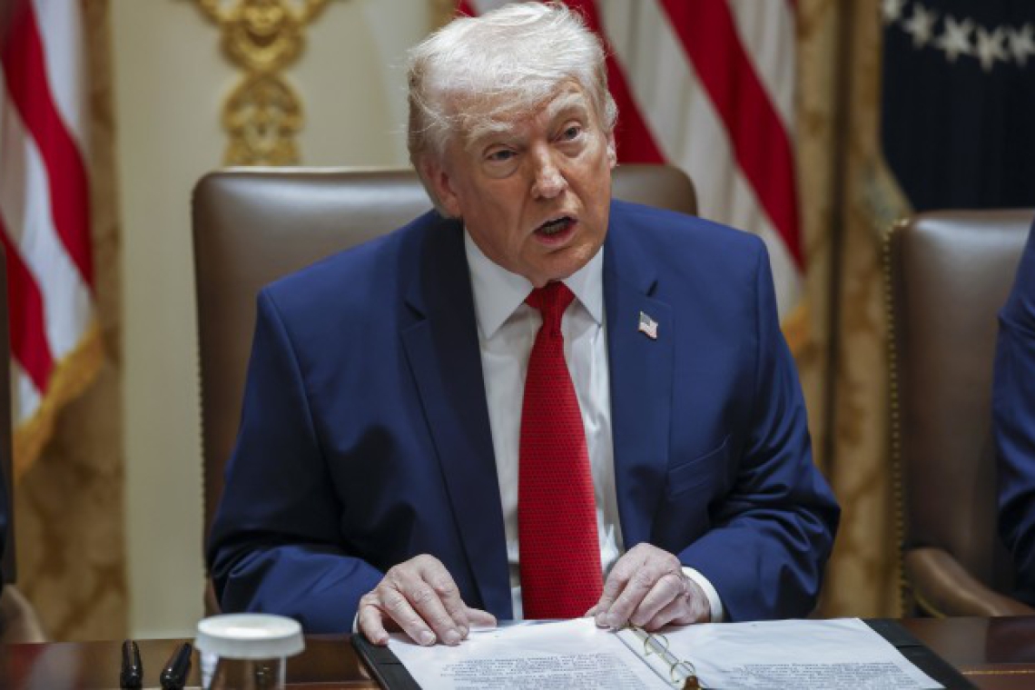 Тръмп готов да спре войната в Иран дори Ормуз да остане затворен